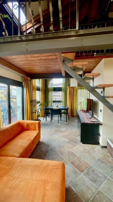 Altana - Loft Sulla Citta Apartment Parma Exterior photo